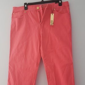 Women's Celebrity Gold capri pants size 16